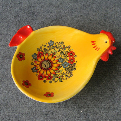 德化鵬豐 專業(yè)供應(yīng)定制陶瓷工藝品，打造輕質(zhì)復(fù)活節(jié)雞盤子